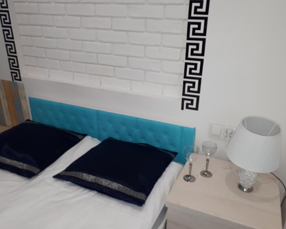 Apartamenty centrum MAŁA DWÓJECZKA BŁĘKITNA Panoramiczna BALKONEM PROMENADA Kielce Exterior foto